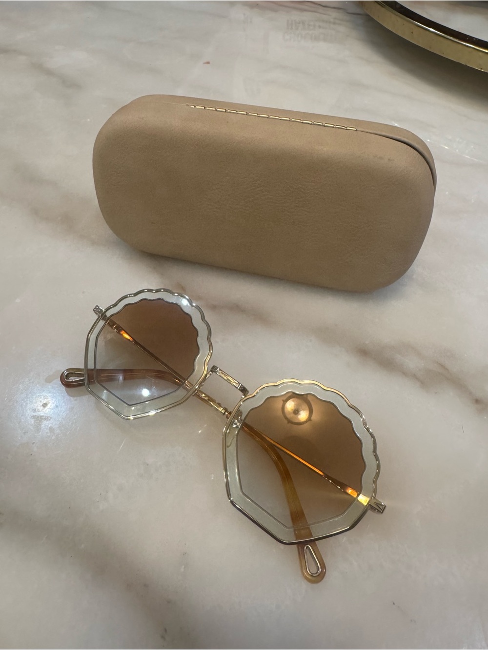 Chole Round Scalloped Rim Sunglasses in Light Brown